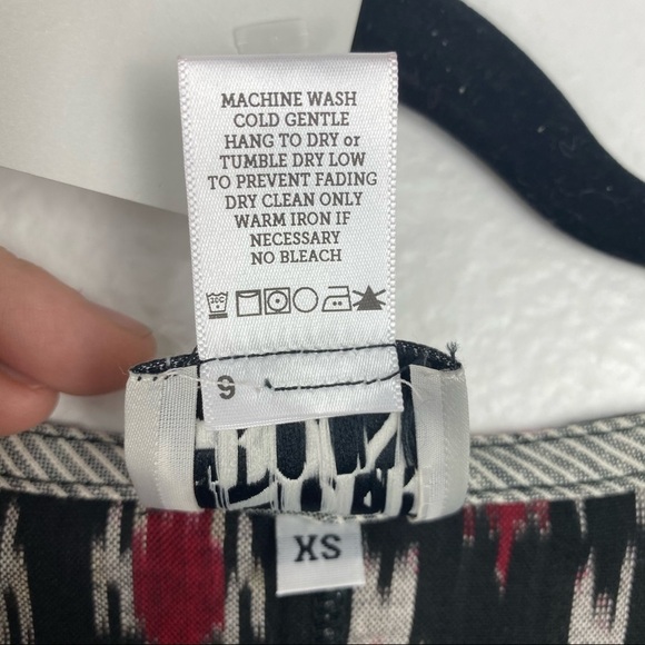 PRAIRIE UNDERGROUND Red Ikat Wednesday Shirt, XS - Picture 6 of 7